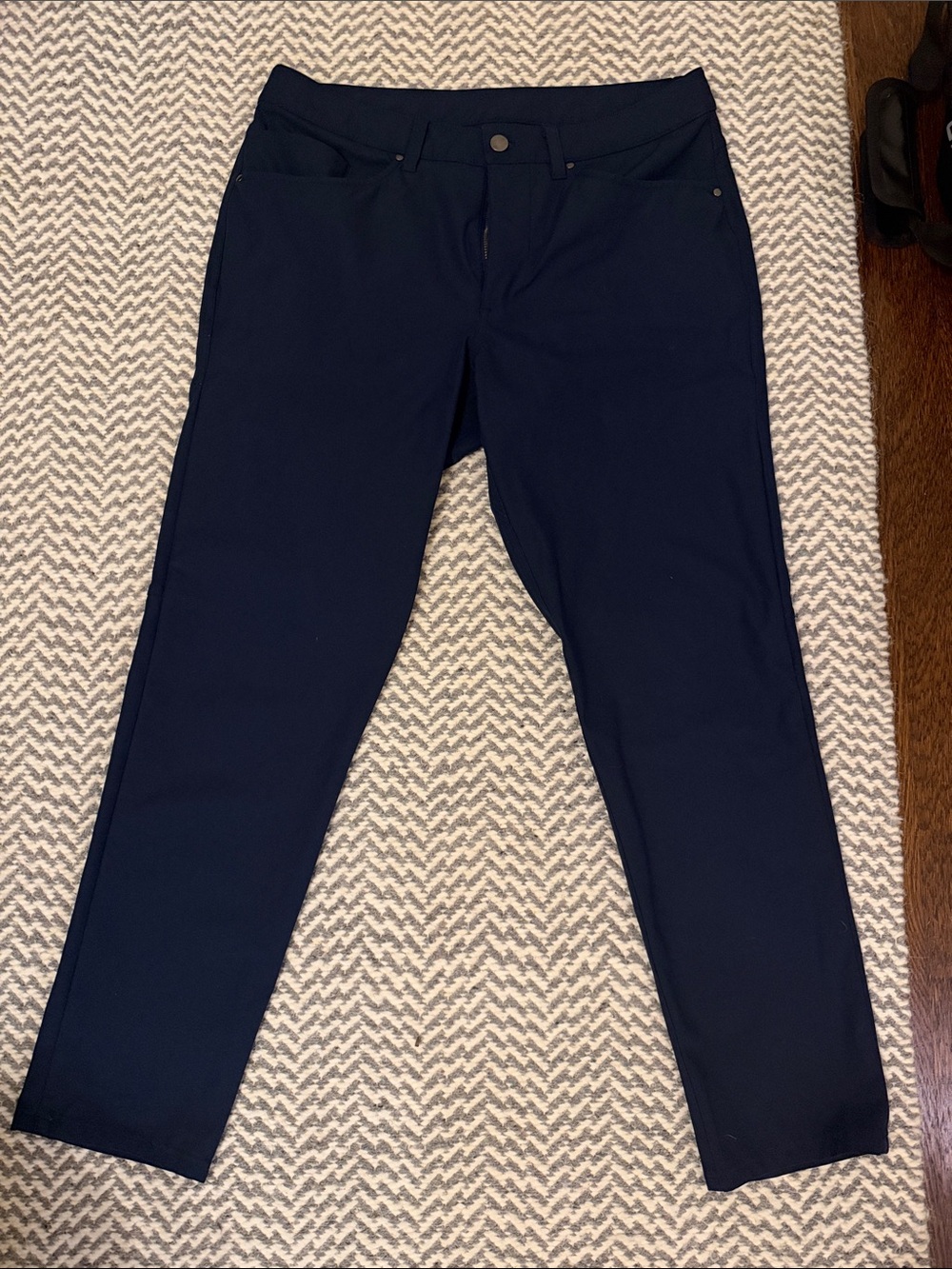 Men's Lululemon Slim Stretch Pants in Navy 30x28